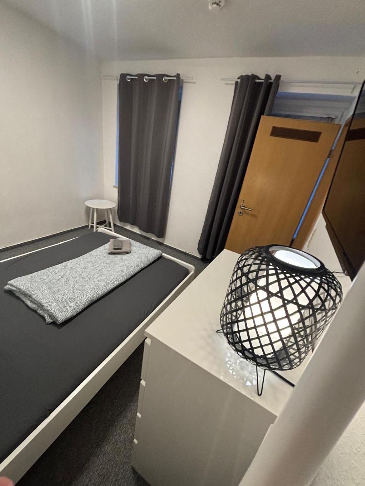 Basic-privat-zimmer In Der Innenstadt *